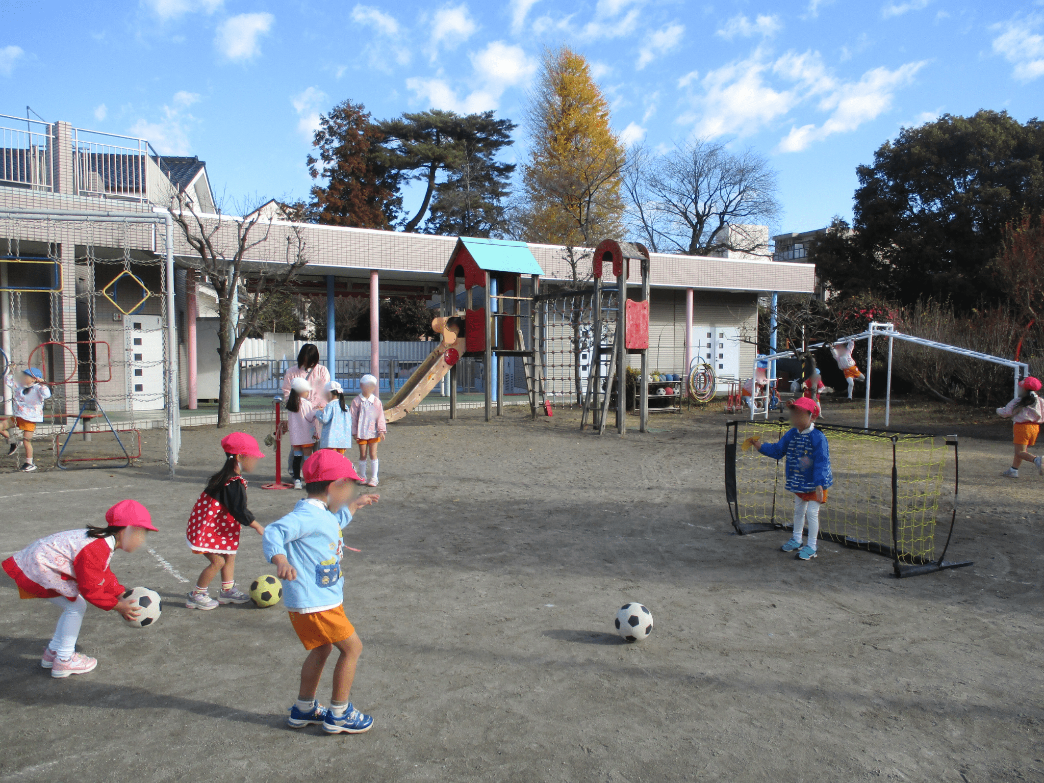 朝の園庭遊び♪