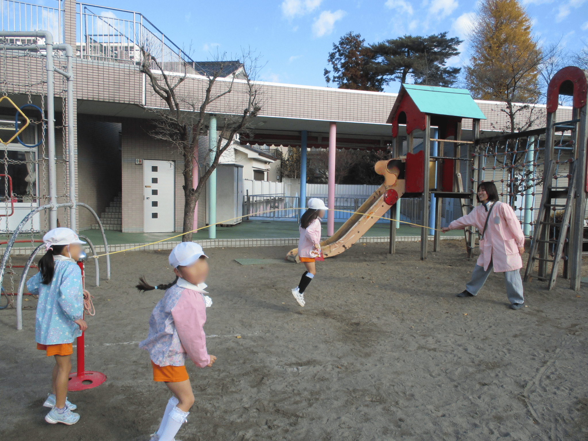 寒さに負けず長縄！！