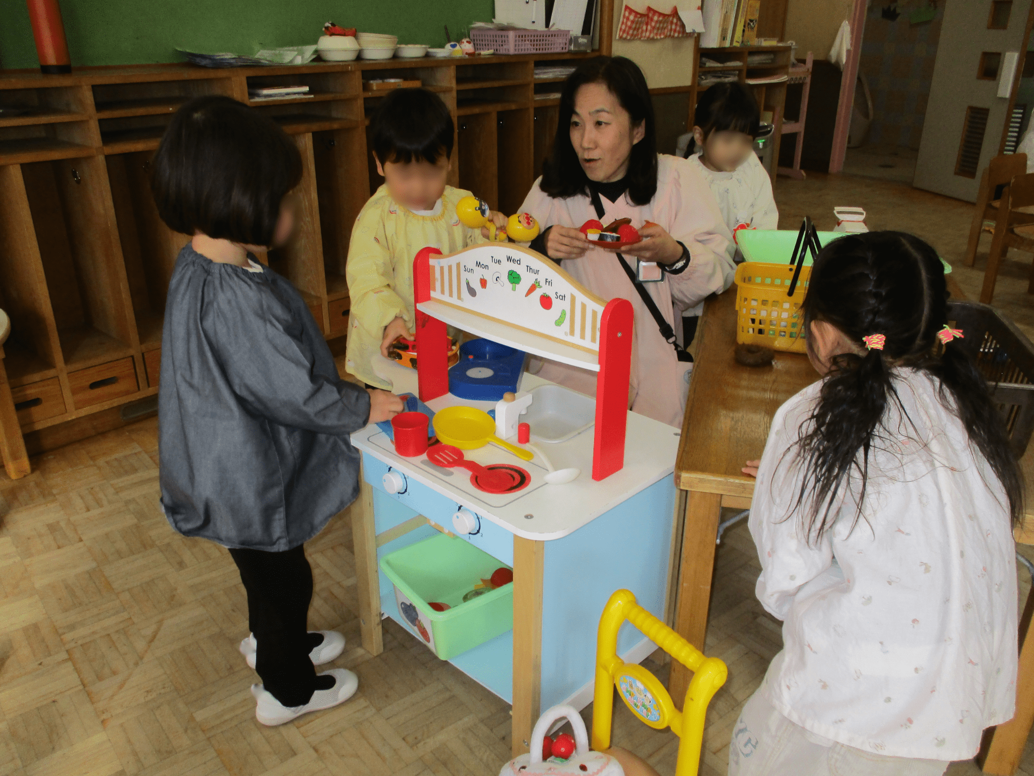 「いらっしゃいませ～！」