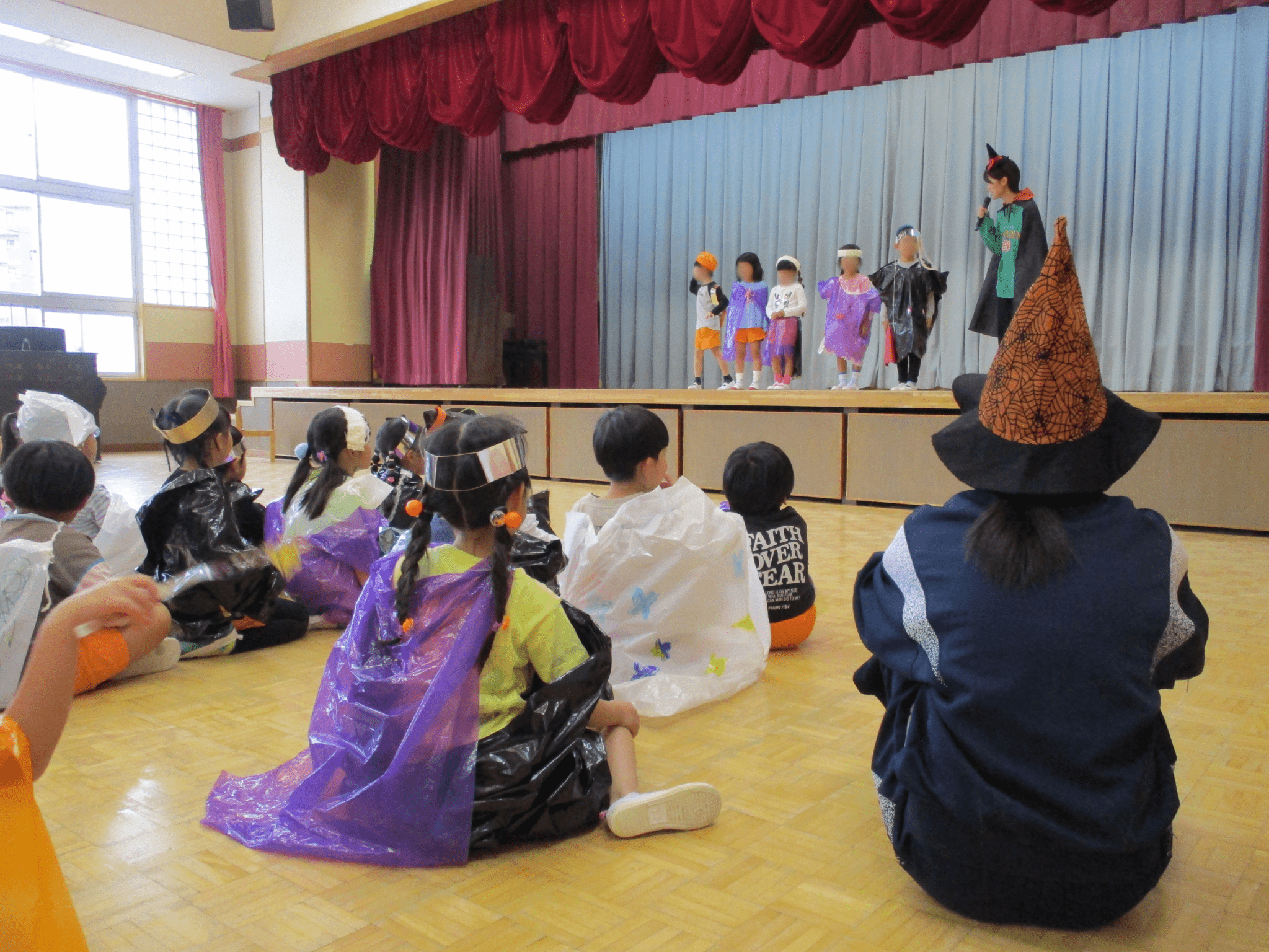 中学生も仮装しています🎃